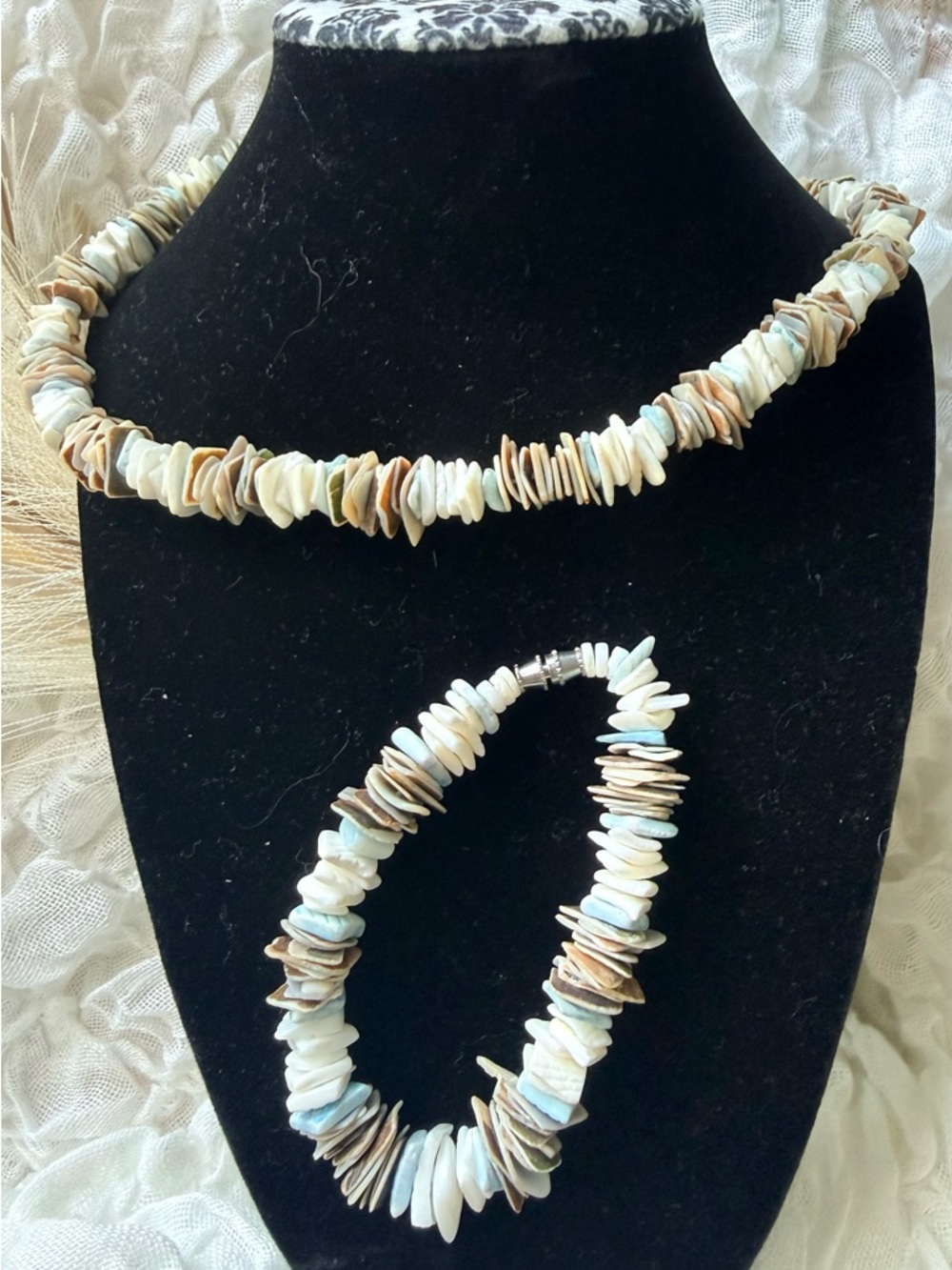 Handcrafted Cream & Brown Shell Necklace and Bracelet Set - Picture 4 of 4
